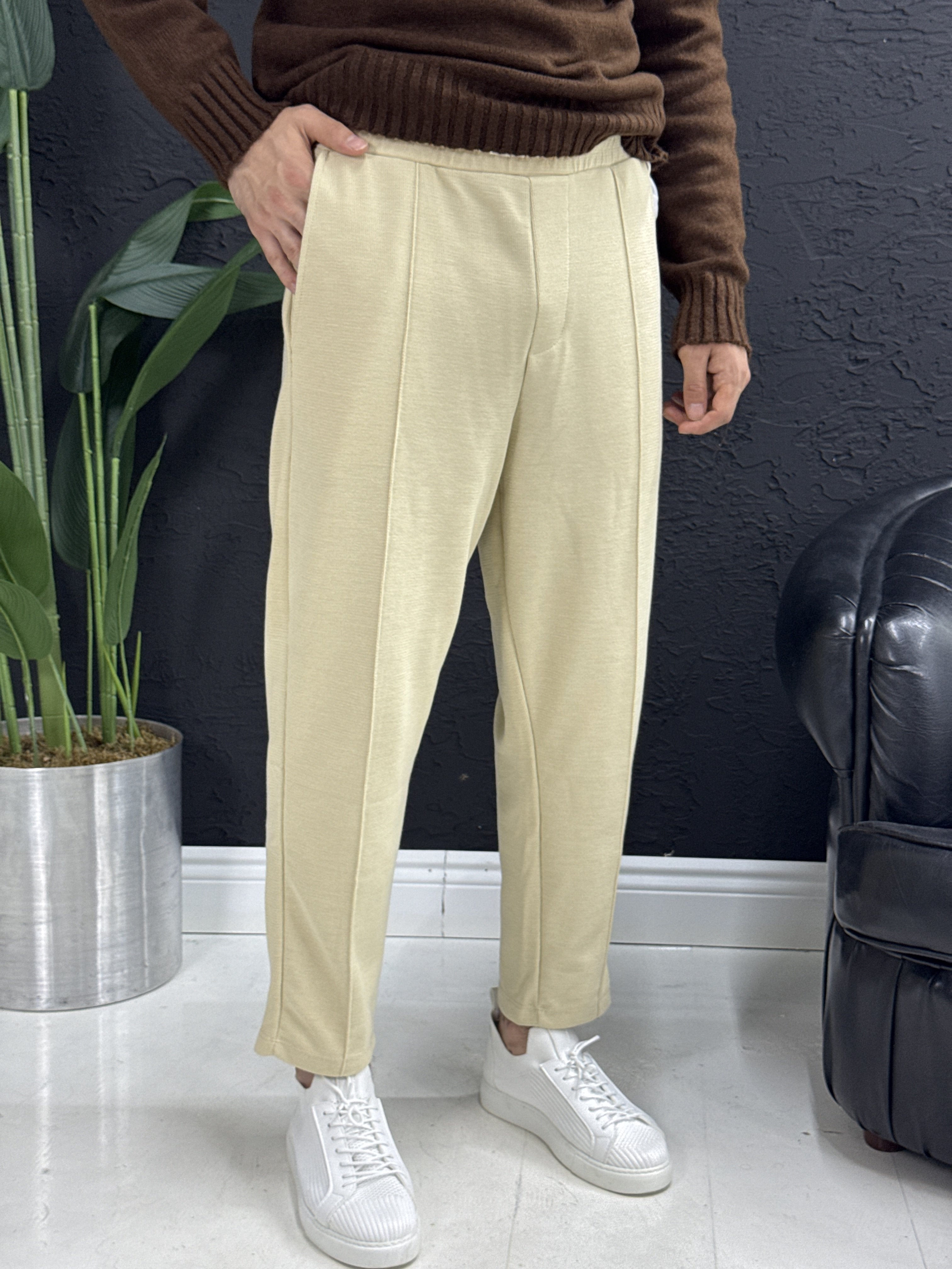 Temiz üç iplik boyfriend kesim çıma detaylı eşofman pantolon