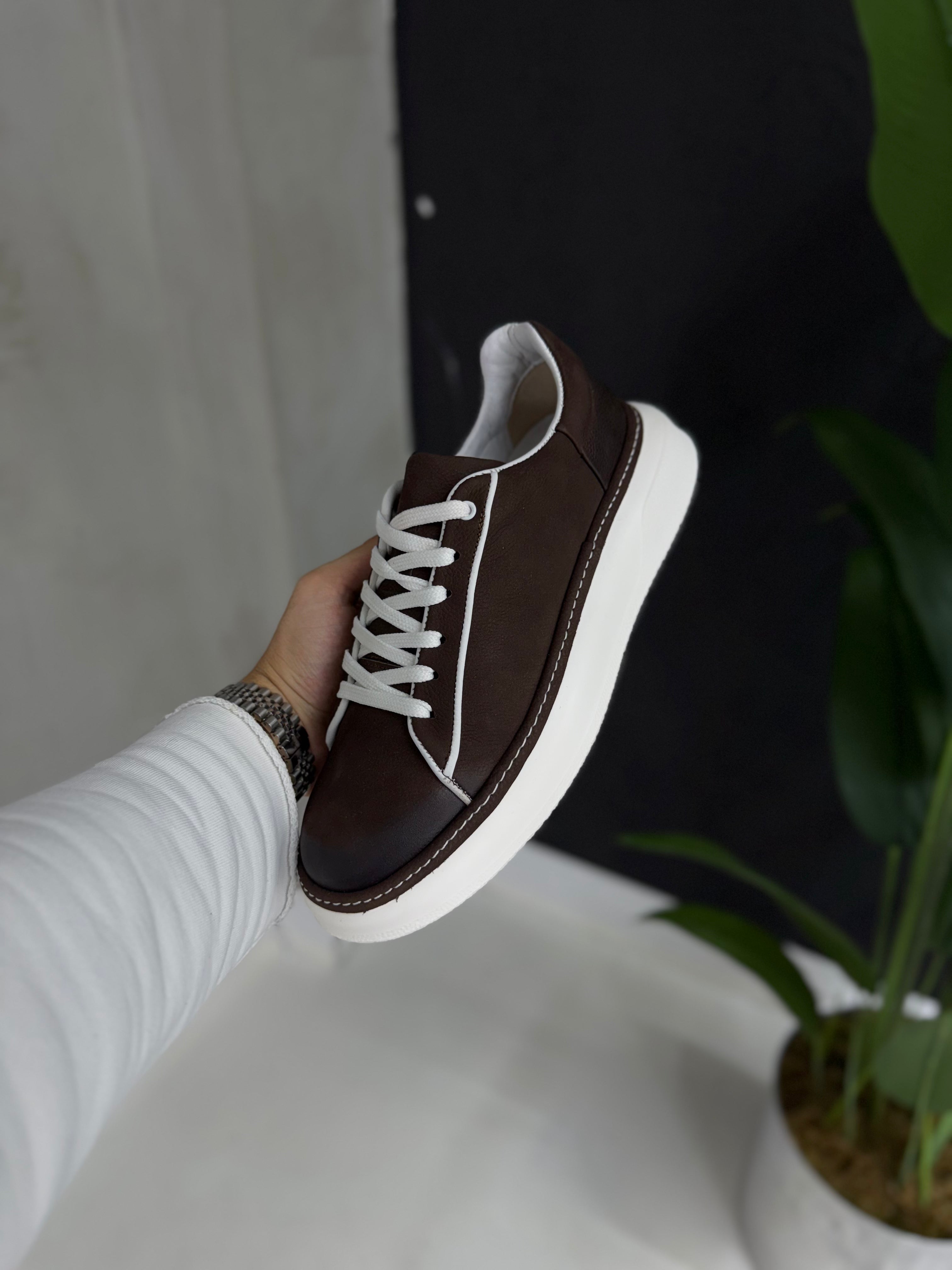 Bağcık detayı Gerçek hakiki deri spor ayakkabı