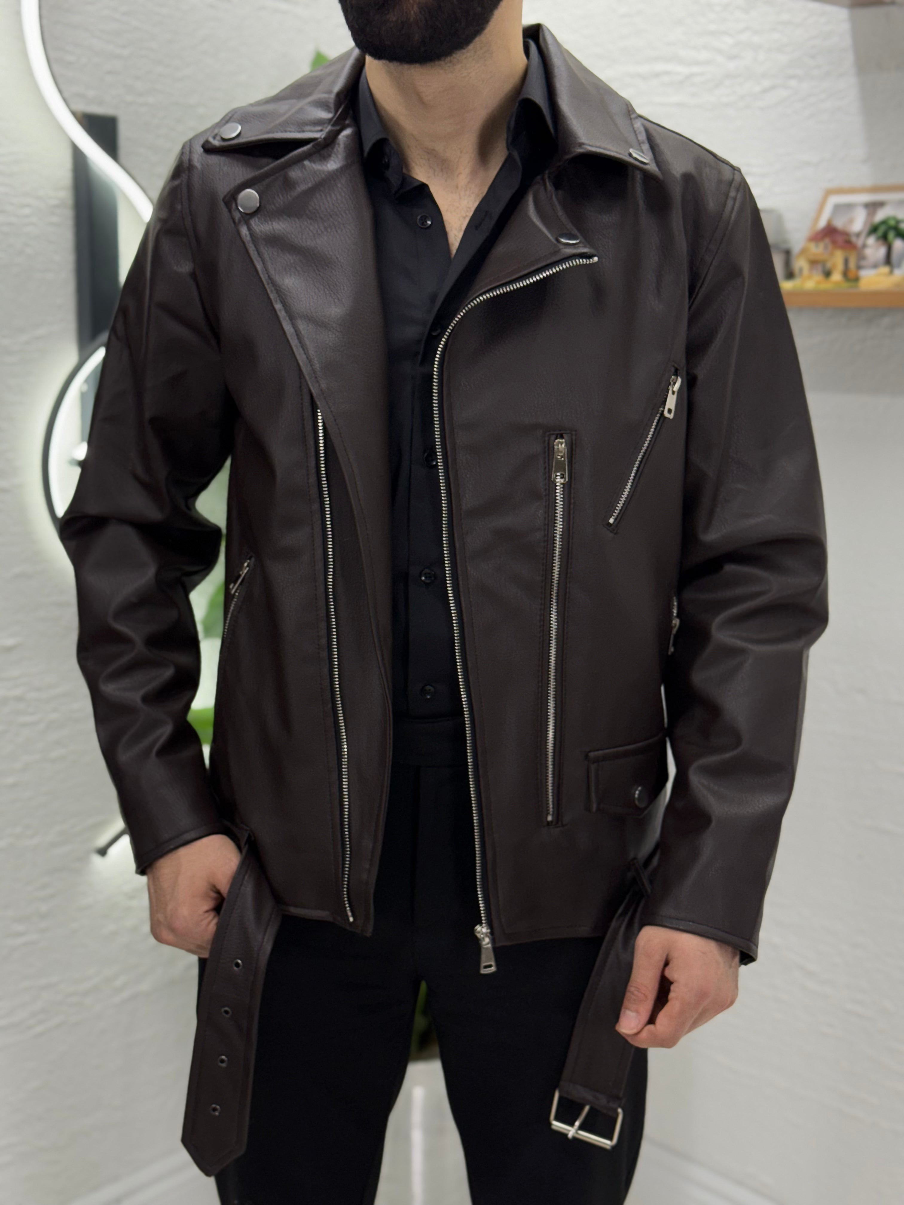 Deri mont içi tamamen kürklü önden fermuar detayı