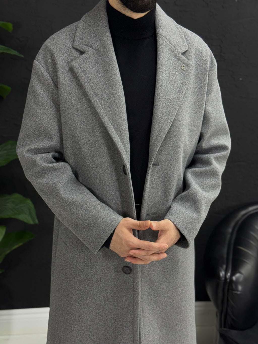 Dökümlü kaşe kaban üç düğmeli geniş yaka içi tamamen astarlı