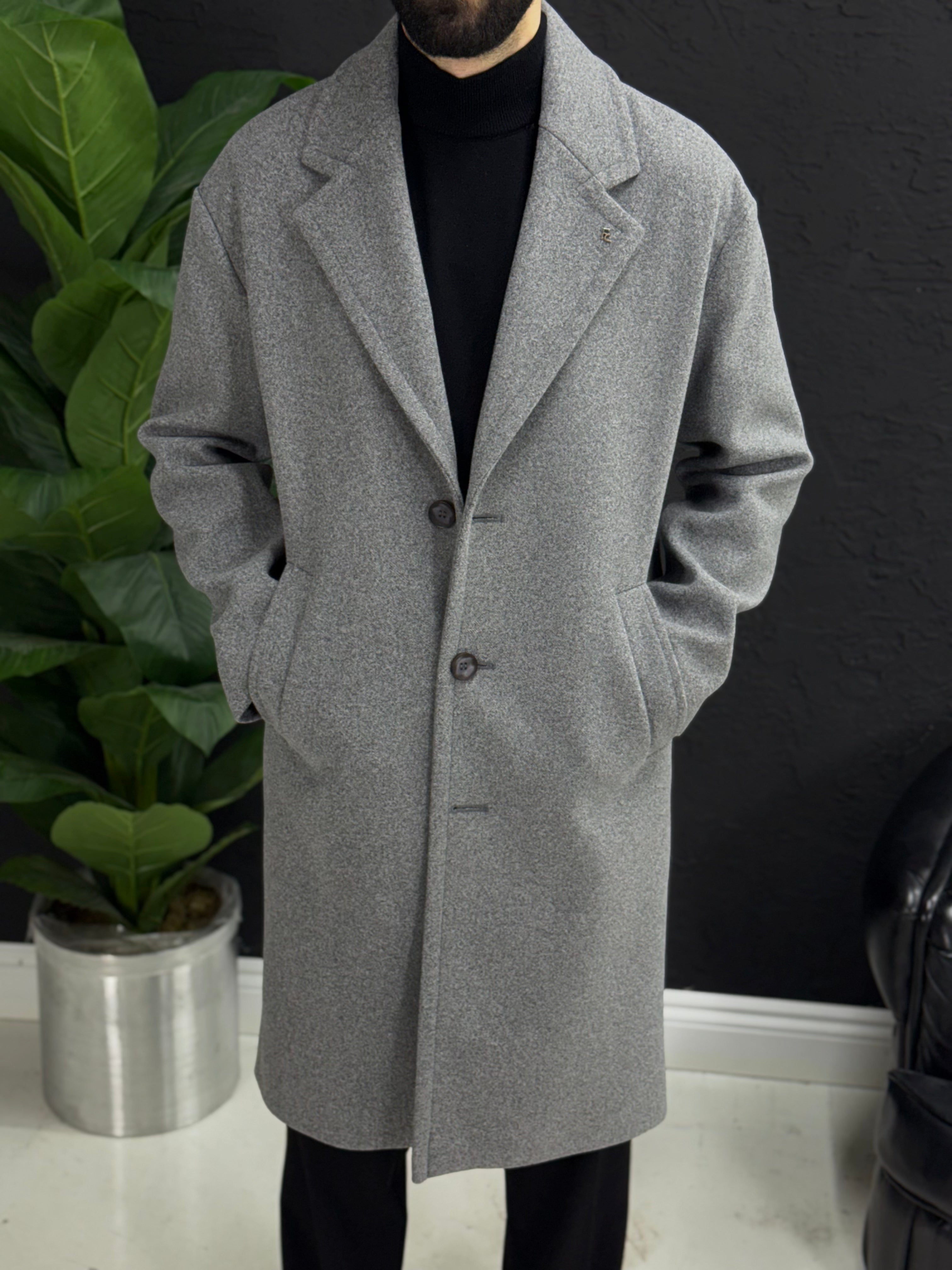 Dökümlü kaşe kaban üç düğmeli geniş yaka içi tamamen astarlı