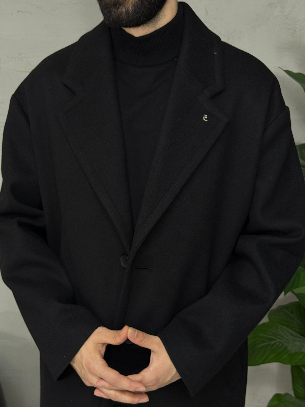 Dökümlü kaşe kaban üç düğmeli geniş yaka içi tamamen astarlı