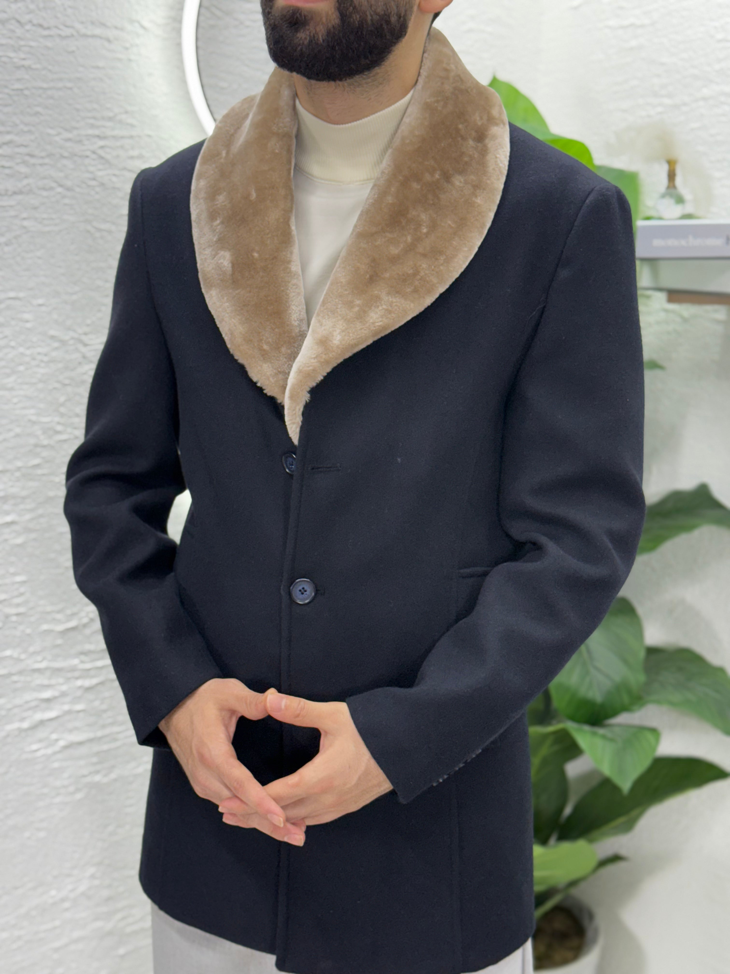 Klasik Körüklü yaka kısa kaşe kaban üç düğmeli kalıp Slim fit